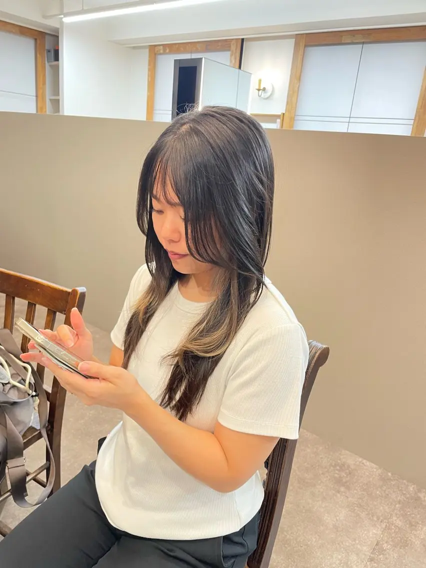 セミロング カラー ブリーチ 透明感カラー イヤリングカラー ヘアカラー ❄️透明感カラー/ 髪質改善❄️WAOのヘアスタイル