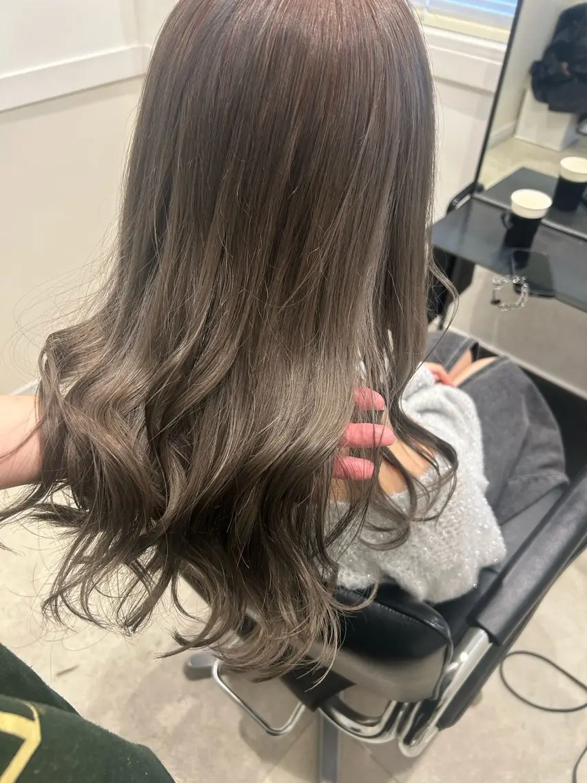 セミロング カラー 🌼透け感カラー 🌼Rinaのヘアスタイル