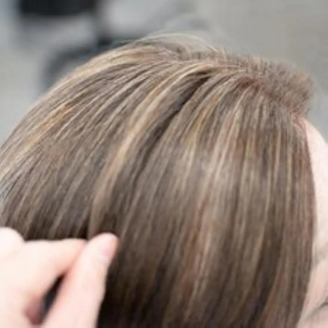 セミロング カラー ハイライトカラー ハイライト カット ヘアカラー トリートメント 山本 智也のヘアスタイル