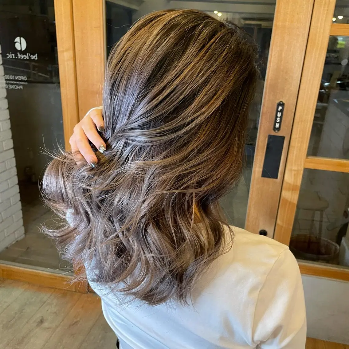ミディアム カラー ヘアアレンジ バレイヤージュ レイヤーカット 🎗秋山勇/ GEAR.代表のヘアスタイル