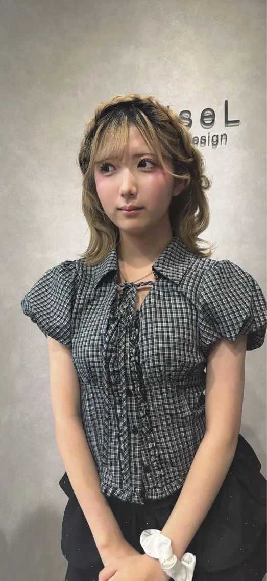 ミディアム ヘアセット 渡里 優菜のヘアスタイル