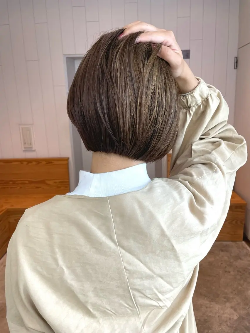 ショート カラー ボブレイヤー ボブ レイヤーカット カット ヘアカラー トリートメント パーマ/パーマ落とし 【Kouta】のヘアスタイル