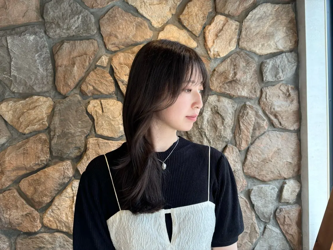 ロング ヘアカラー トリートメント 小玉 唯依のヘアスタイル