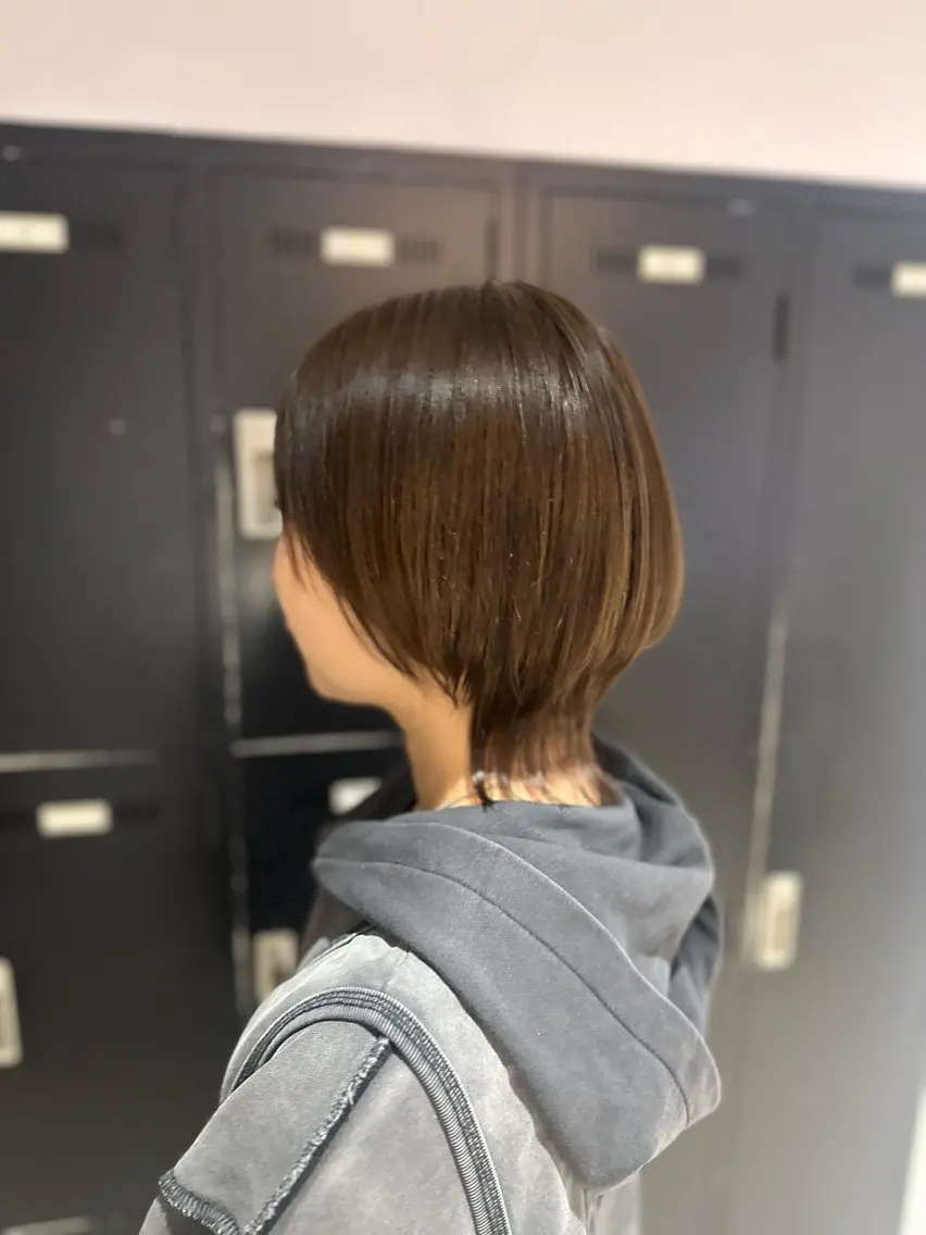 ショート カラー レイヤーカット ウルフカット ウルフレイヤー ヘアカラー LUPI byLee MIUのヘアスタイル