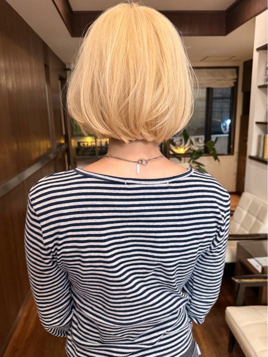 ショート カラー 抜きっぱなしブロンド ヘアカラー トリートメント 田室和幸 河原町のヘアスタイル