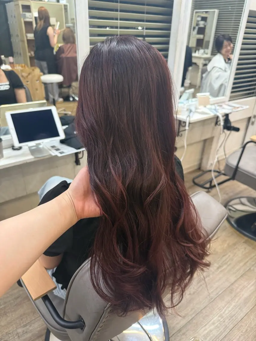 ロング ヘアカラー Rinka/レイヤー /透明感カラーのヘアスタイル