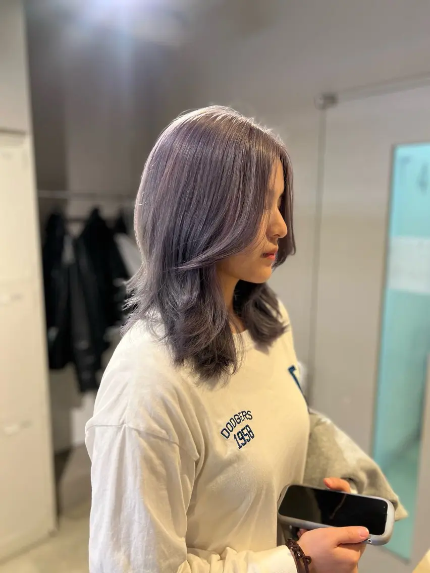 ミディアム カラー ヘアアレンジ カット ヘアカラー トリートメント ヘッドスパ ヘアセット 透明感×韓流ハイ トーン🫧RYUTAのヘアスタイル