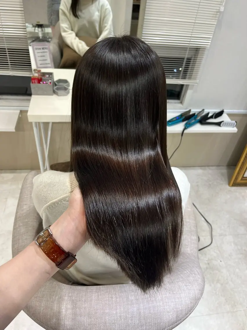 ロング カット ヘアカラー 縮毛矯正 トリートメント 酸性縮毛矯正 Coreすずのヘアスタイル