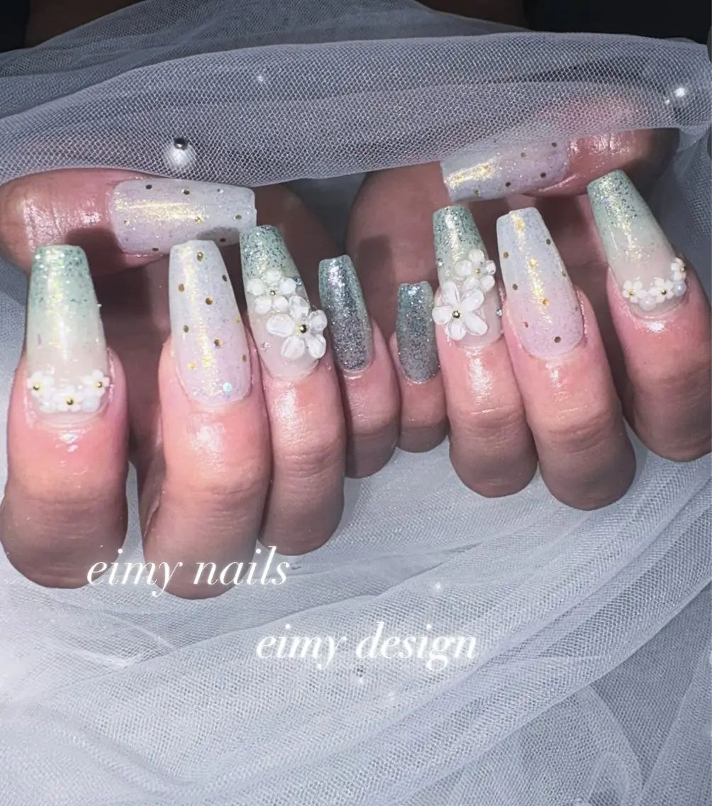 ネイル オーロラネイル ドット フラッシュネイル フラワーネイル グラデーション ハンドネイル eimy nails♡のネイルデザイン