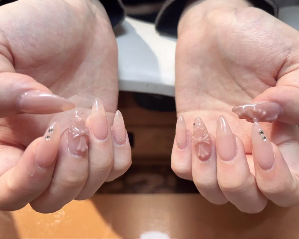 ネイル アートネイル オーロラネイル チークネイル 長さ出し フレンチネイル ハンドネイル ハンドケア Yumi Nail Seiのネイルデザイン