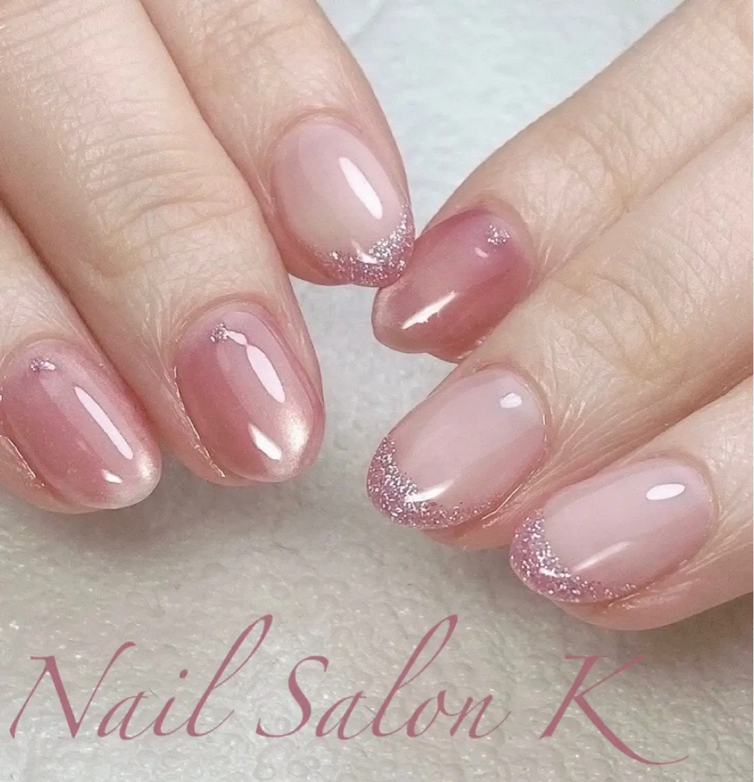 ネイル フラッシュネイル フレンチネイル ラメ(グリッター) マグネットネイル ピンク ハンドネイル Nail Salon K 🧸美爪育成のネイルデザイン
