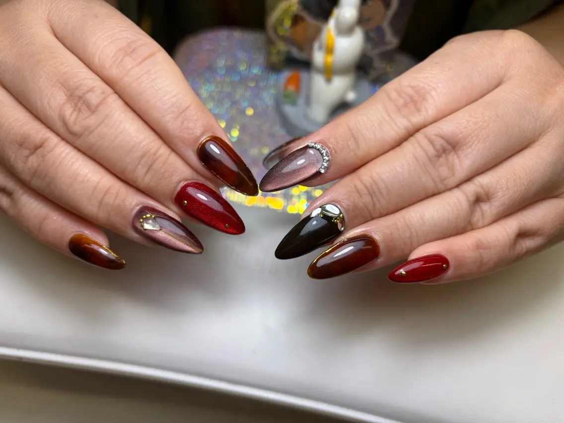 ネイル オーロラネイル 長さ出し フレンチネイル ジェルネイル ガラスフレンチ ハンドネイル Rela・S NAILのネイルデザイン