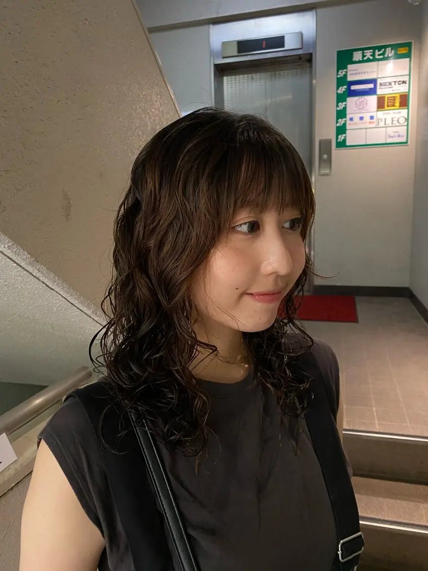 セミロング パーマ カット パーマ ナチュラルヘア🫧 ナナミのヘアスタイル