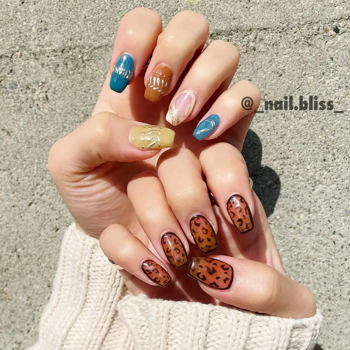ネイル アニマル柄 ニュアンスネイル ハンドネイル NAIL BLISSのネイルデザイン