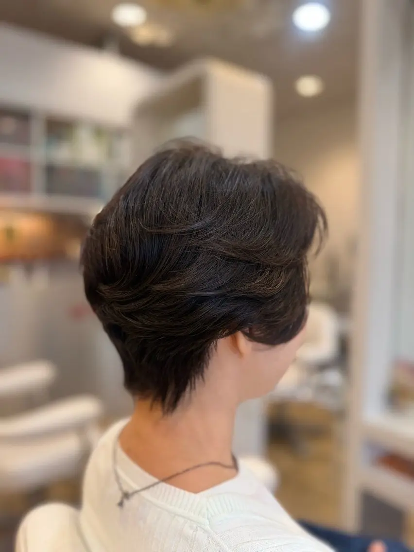 ショート カラー カット ヘアカラー 三木 絵未奈のヘアスタイル