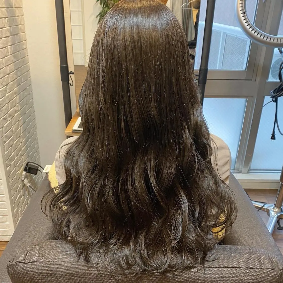 ロング カラー 伊藤 さやかのヘアスタイル