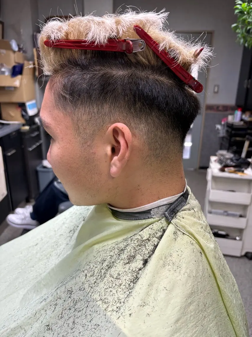 ショート メンズ フェードカット カット 高橋 知輝のヘアスタイル