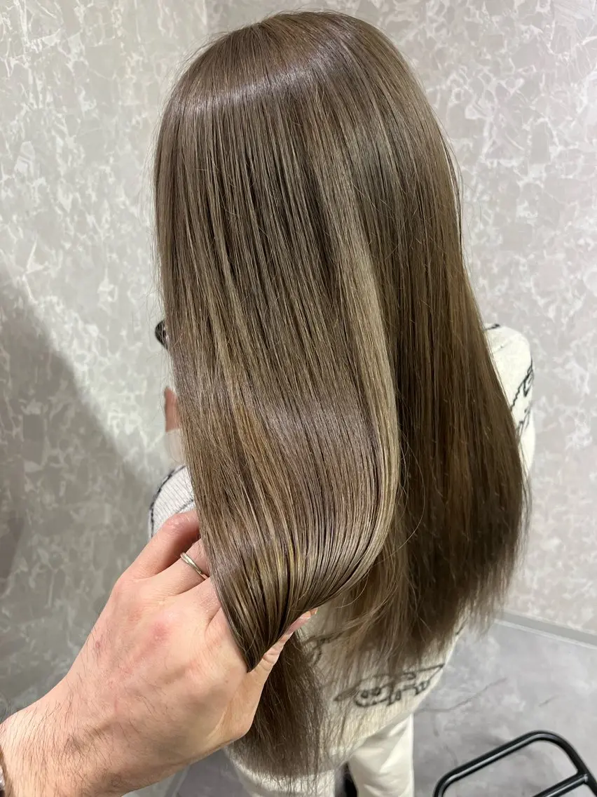 ロング カラー 池田 真衣のヘアスタイル