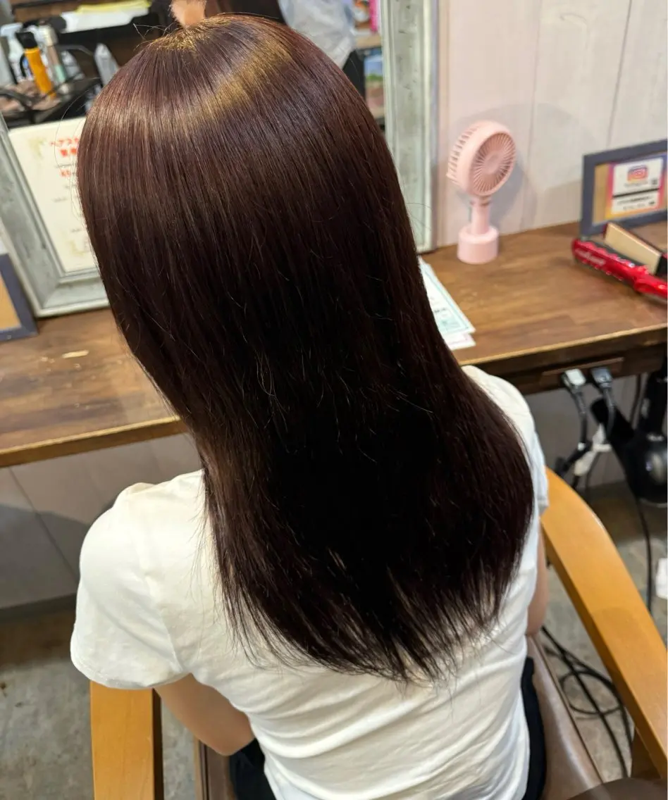 ロング ピンクブラウン 八木 輝のヘアスタイル