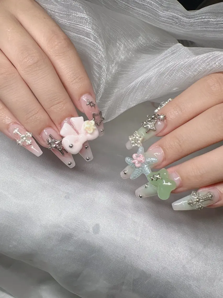 ネイル ハンドネイル Lee Nailsのネイルデザイン