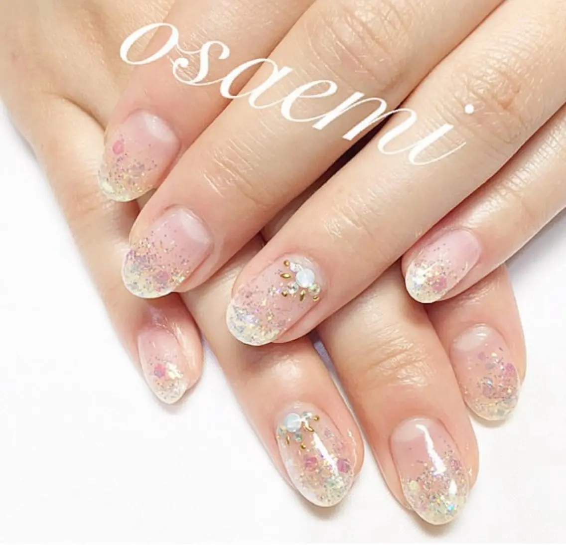 ネイル チークネイル フラッシュネイル フレンチネイル グラデーション ラメ(グリッター) ハンドネイル osa emiのネイルデザイン