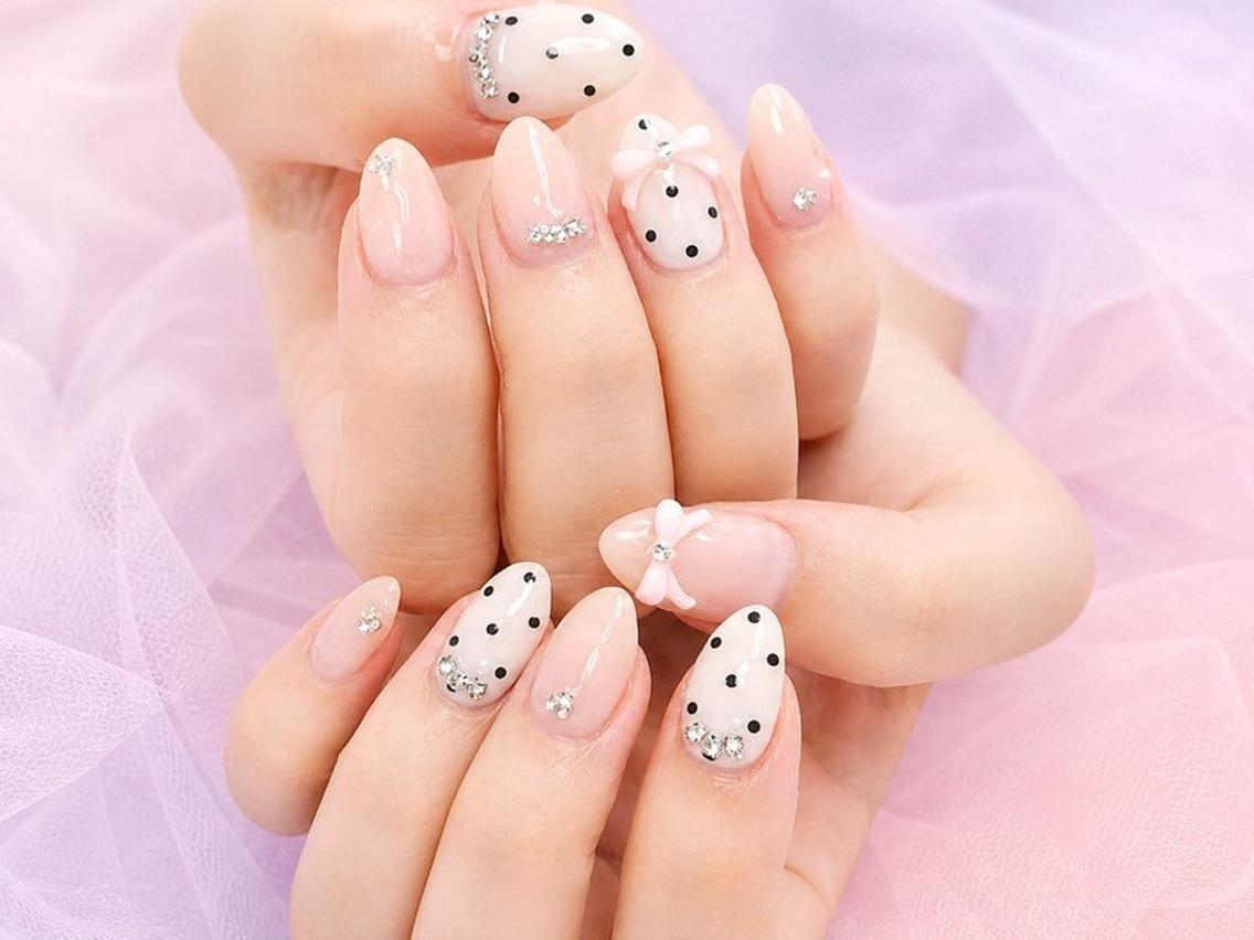 ネイル ドット ハンドネイル Lili Nail Studio西荻窪店のネイルデザイン