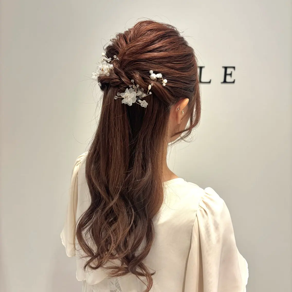 ロング ヘアアレンジ ハーフアップ ヘアセット 艶カラー/アレンジ 💟すなおのヘアスタイル
