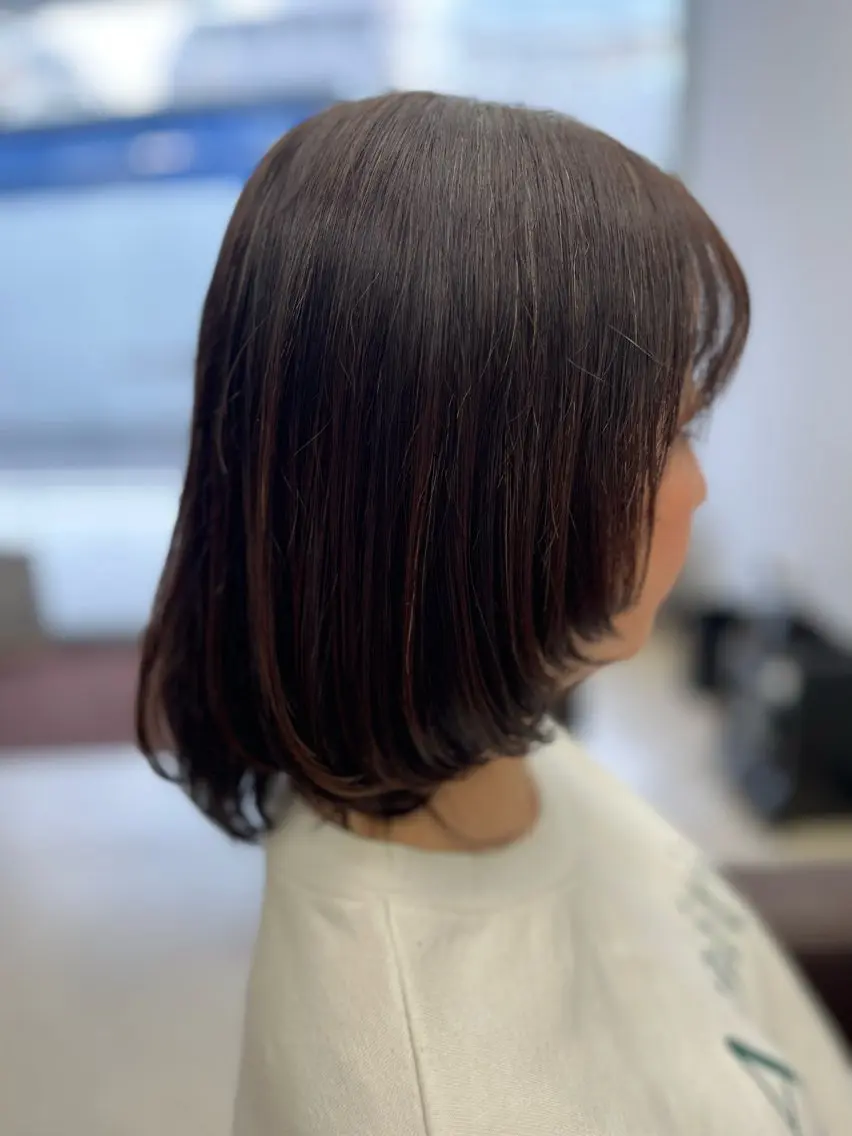 ミディアム レイヤーカット 産休の為お休みです! 小島凜のヘアスタイル
