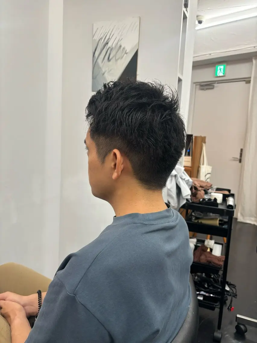 ショート メンズ カット 【ヤマザキアヤメ】 艶カラー/縮毛矯正のヘアスタイル