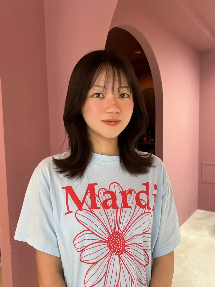 ミディアム カット ヘアカラー 透明感カラー♡ 原宿美容室¦Rinaのヘアスタイル