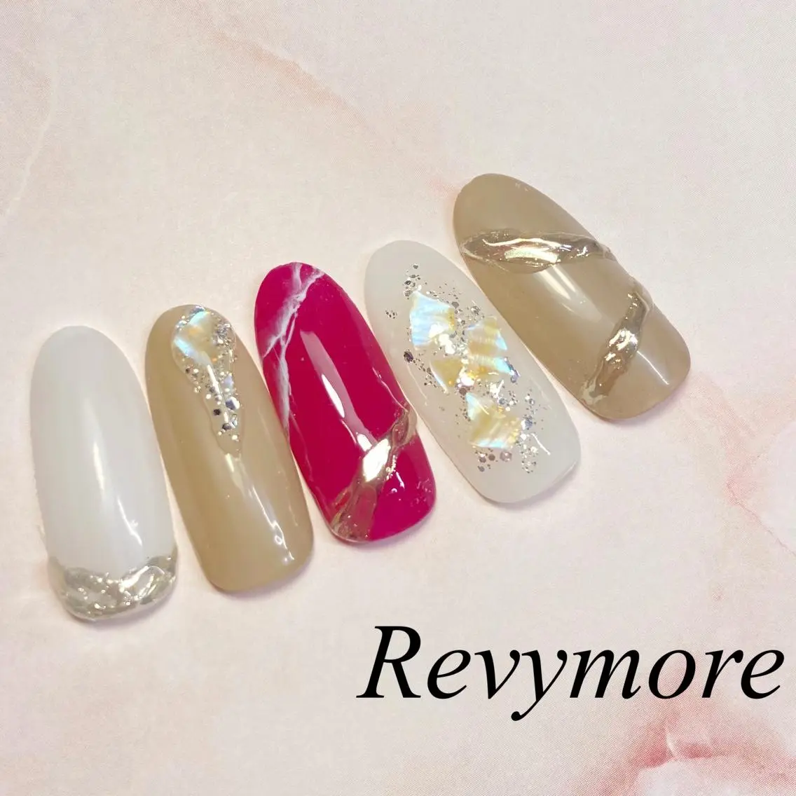 ミディアム ネイル ボルドー フットネイル ジェルネイル ミラーネイル シンプルネイル nail salon Revymoreのネイルデザイン