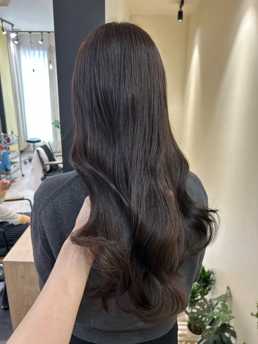 ロング カラー ショコラグレージュ 透明感カラー グレージュ カット ヘアカラー トリートメント hubhair レイヤー/透明感のヘアスタイル