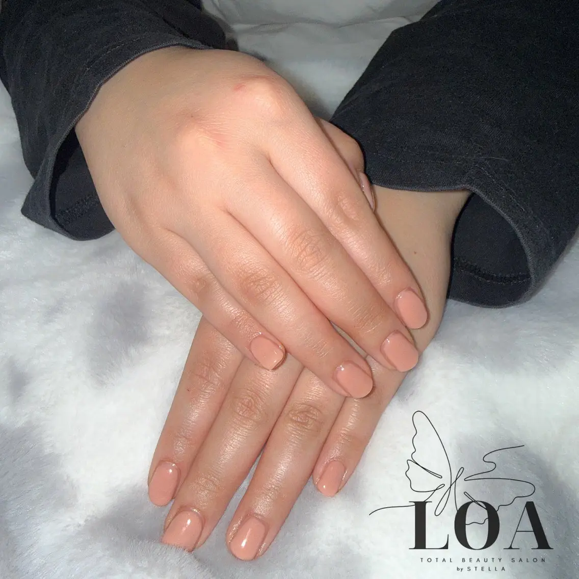 ネイル ハンドネイル フットネイル LOA🦋 yuraのネイルデザイン