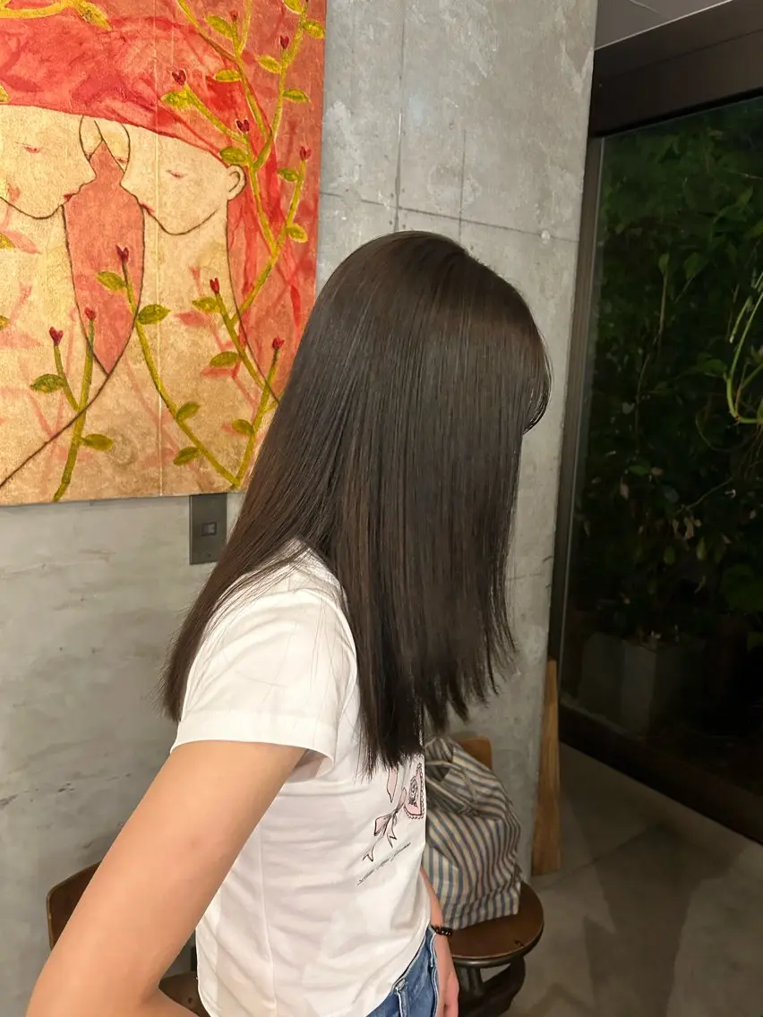 ロング カラー ヘアカラー 越阪部 碧子のヘアスタイル