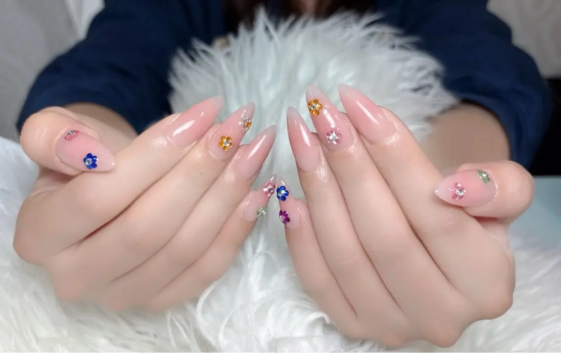 ネイル ハンドネイル ハンドケア Hi beauty 渋谷のネイルデザイン