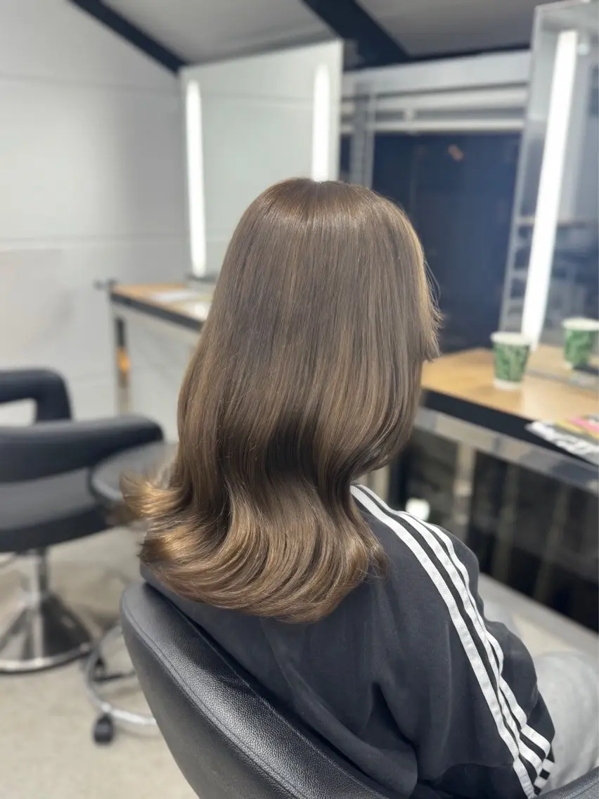 カラー 透明感カラー🫧 EMAのヘアスタイル
