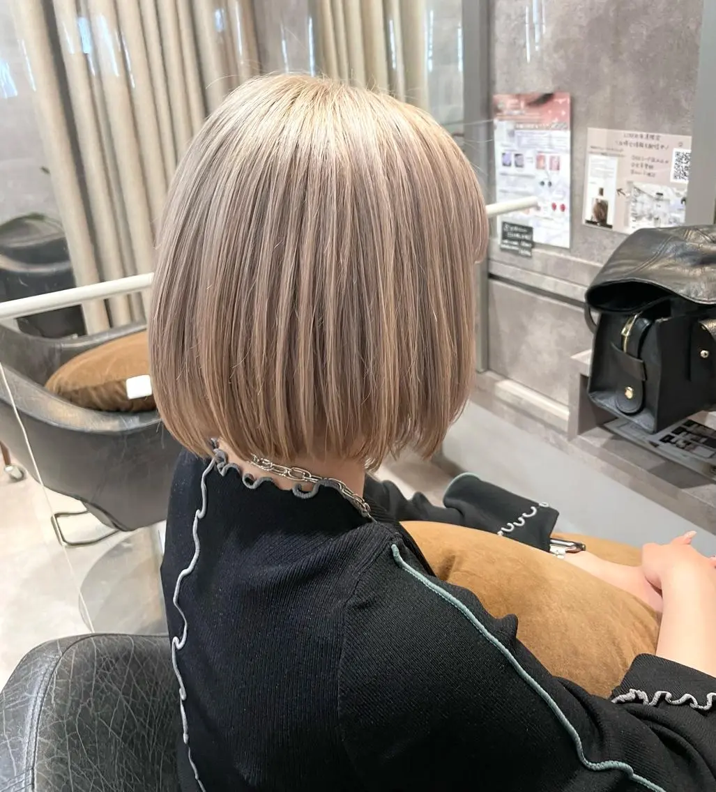 ショート カラー ブロンド ハイトーンカラー ボブ ショートヘア カット 縮毛矯正 トリートメント 骨格整形カット/ ショート✂️堀夢哉のヘアスタイル