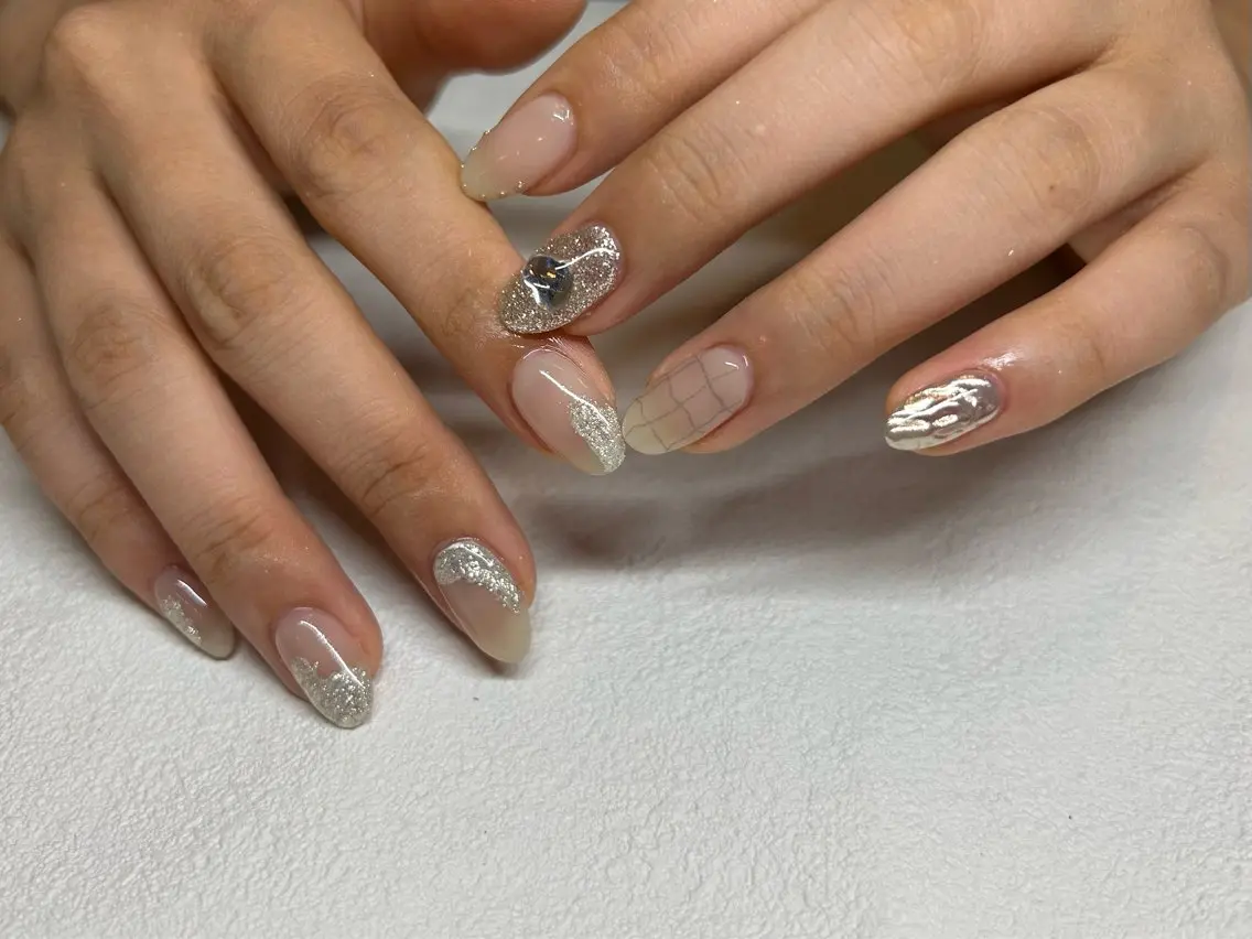 ネイル ニュアンスネイル シンプルネイル mark by 7 LOOKS yukaのネイルデザイン