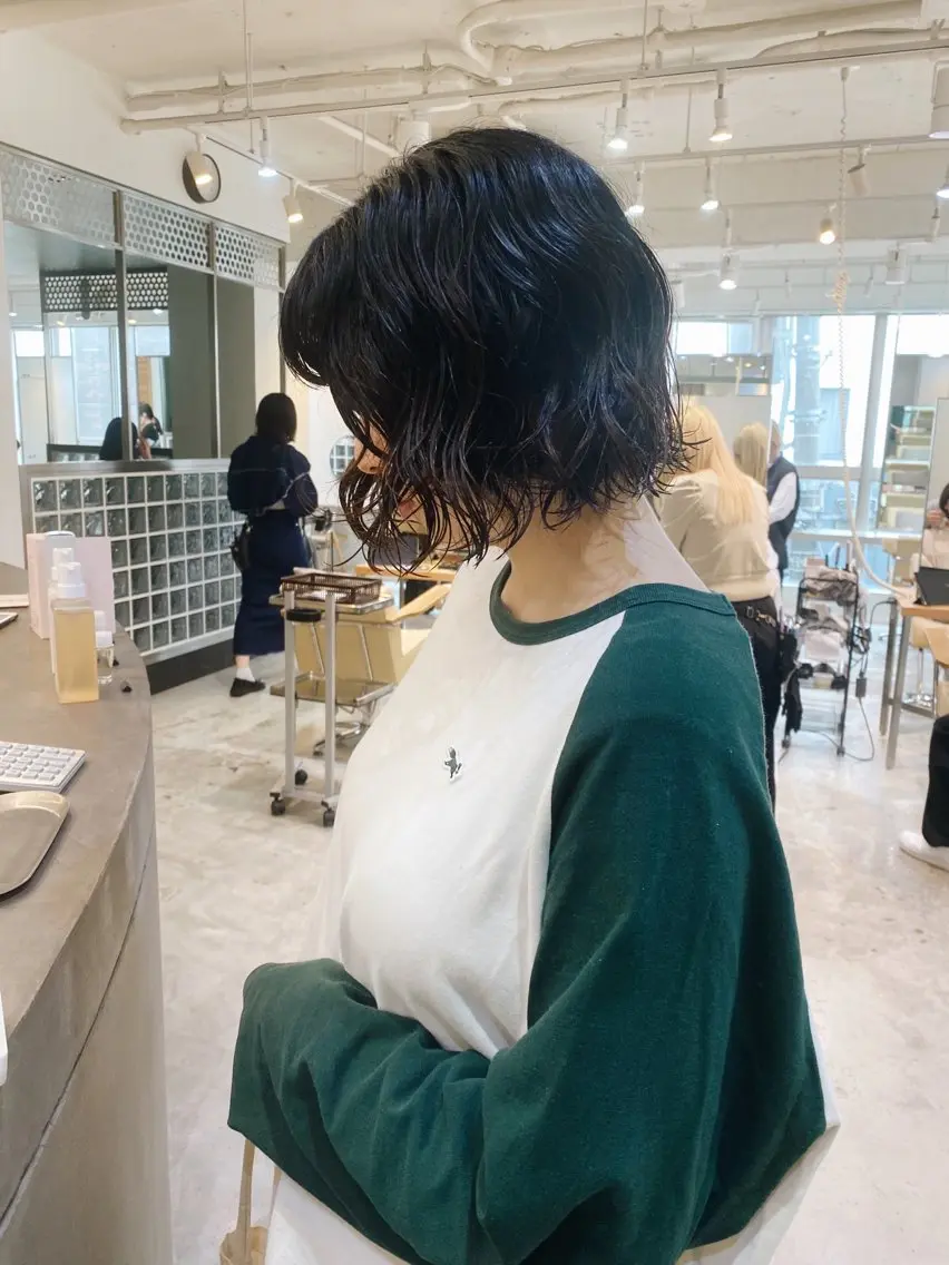 ミディアム パーマ FILMS/sari /似合わせカットのヘアスタイル