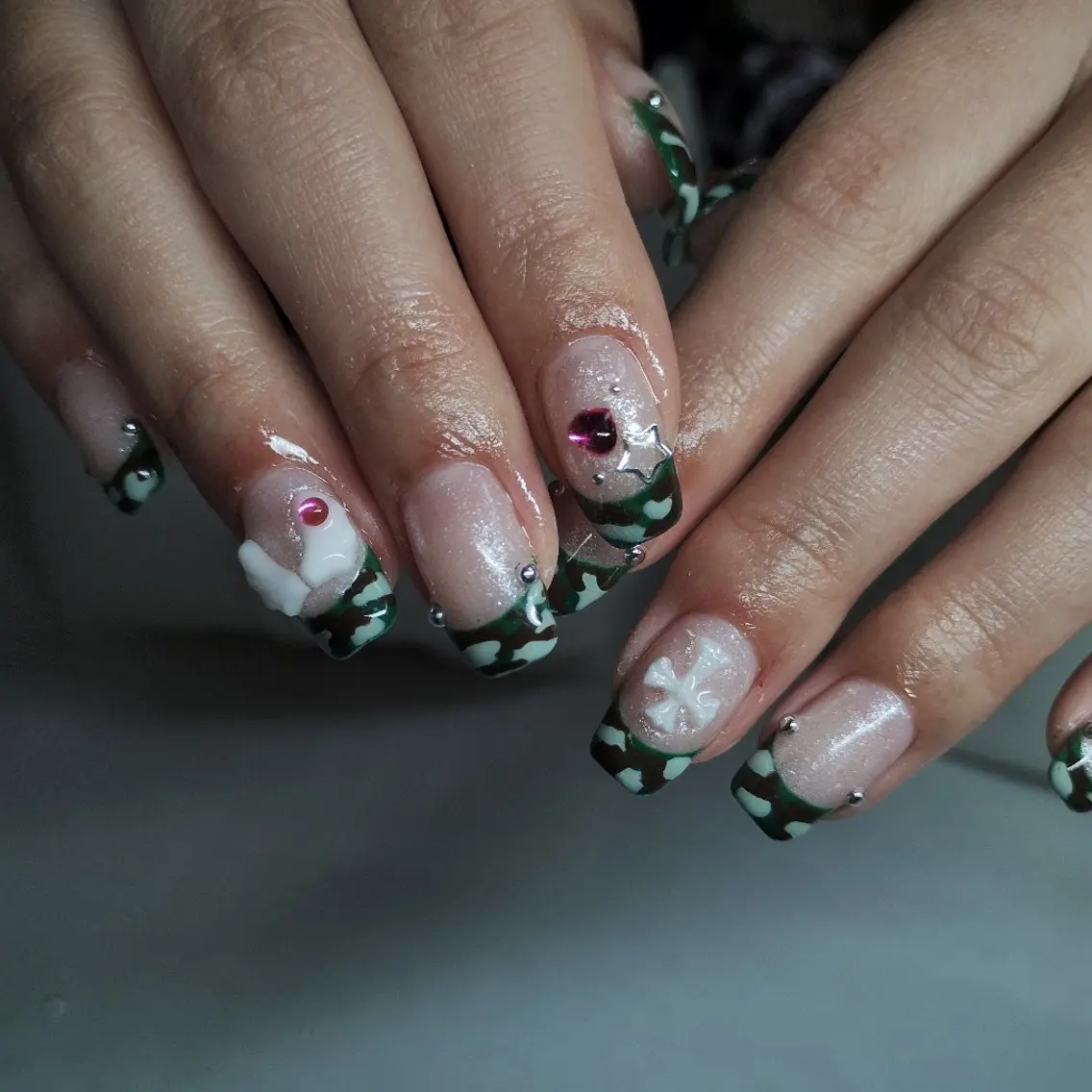 ネイル ハンドネイル 424 nailsのネイルデザイン