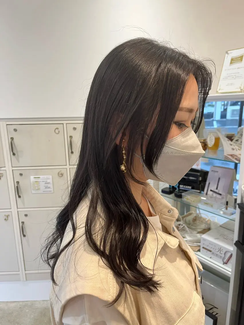 ロング カット ヘアカラー 國原 姫菜のヘアスタイル