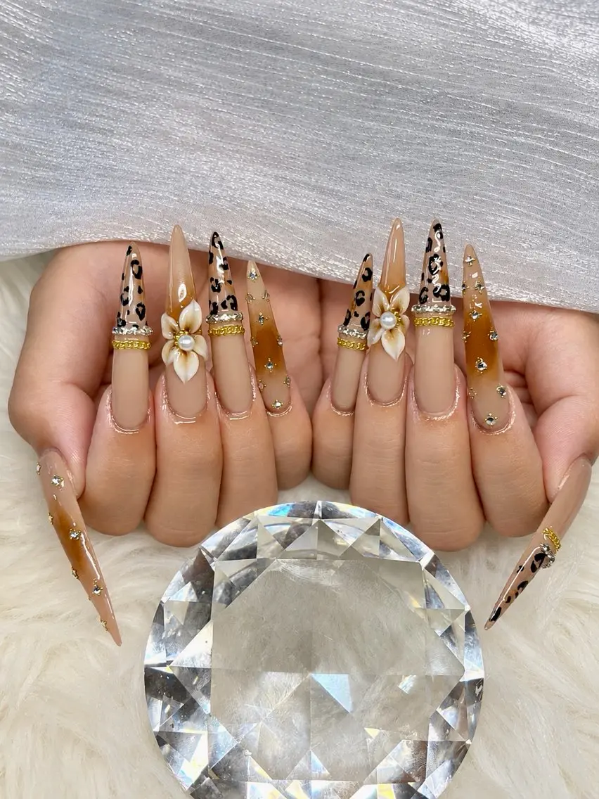 ネイル アートネイル オーロラネイル チークネイル 長さ出し フットネイル ハンドネイル Chan nailsのネイルデザイン