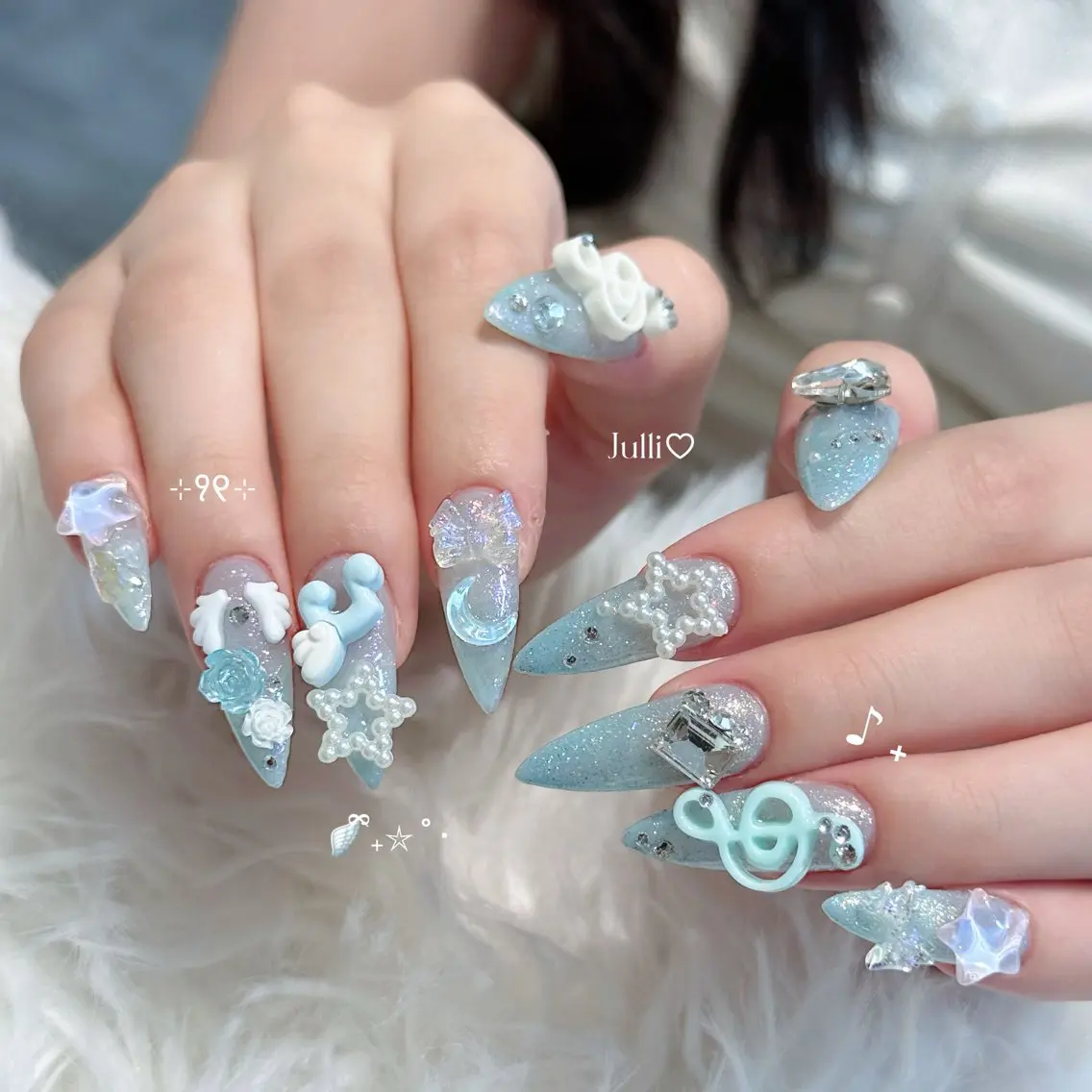 ネイル フレンチネイル ジェルネイル キラキラネイル 韓国ネイル マグネットネイル Julli NailStudioのネイルデザイン