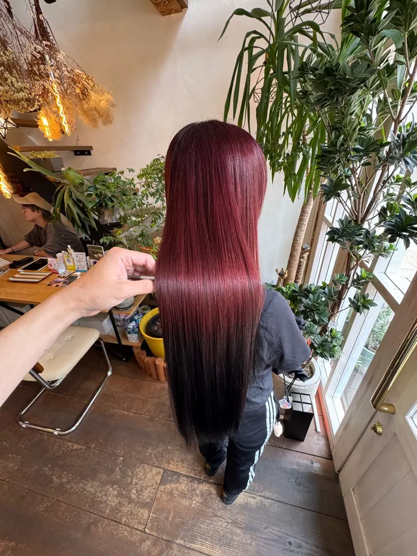 ロング カラー プチアルク 新田のヘアスタイル