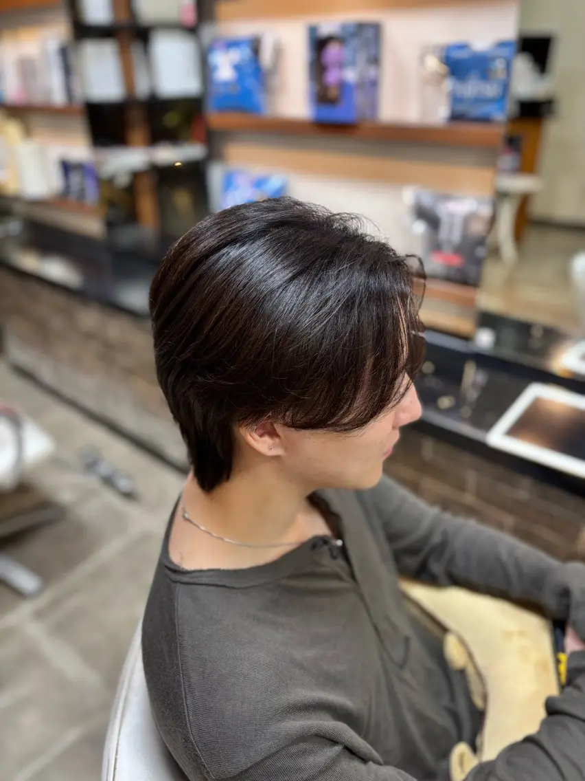 パーマ ヘアアレンジ メンズ 縮毛矯正 酸熱トリートメント カット トリートメント イツキ🌕デザインカ ラー🥨髪質改善🫧のヘアスタイル