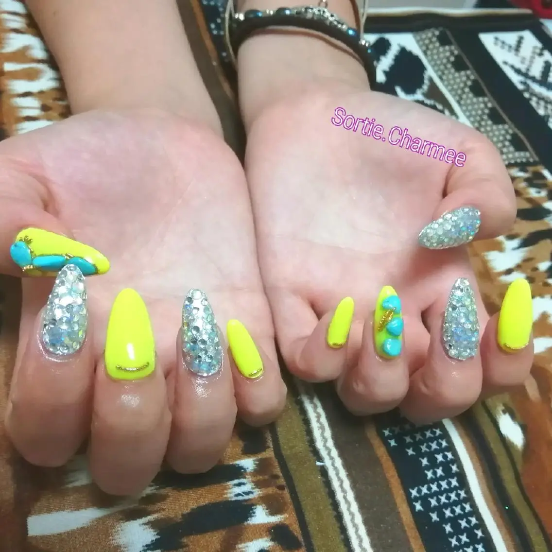 ネイル . MARINAのネイルデザイン