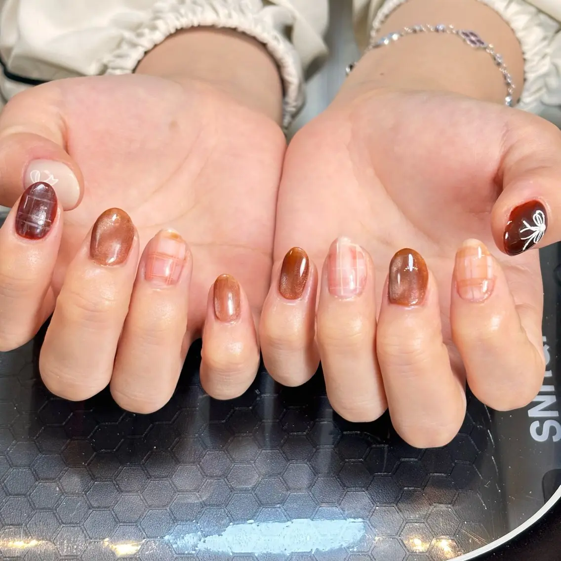 ネイル 桜ネイル 長さ出し フレンチネイル 韓国ネイル マグネットネイル ハンドネイル Kiwami nailsalonのネイルデザイン
