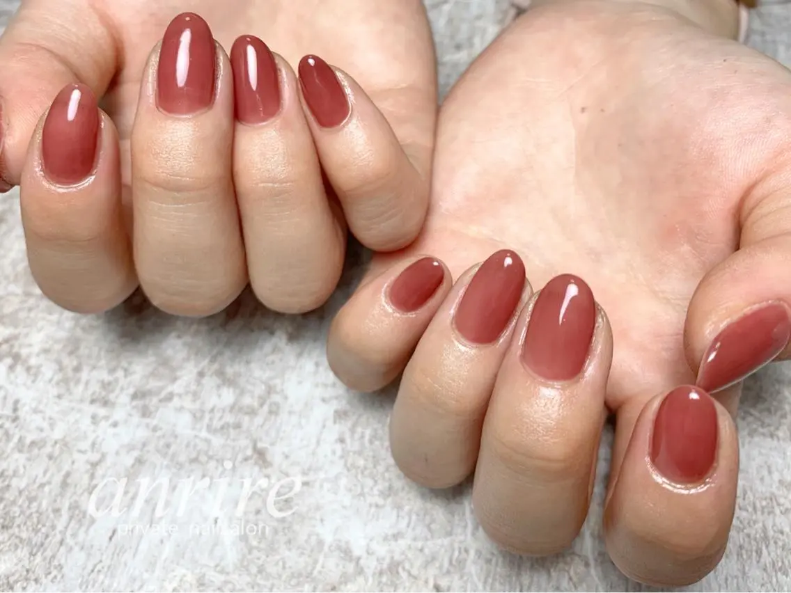 ネイル ボルドー ブラウン ワンカラーネイル シンプルネイル ハンドネイル nailsalon anrireのネイルデザイン