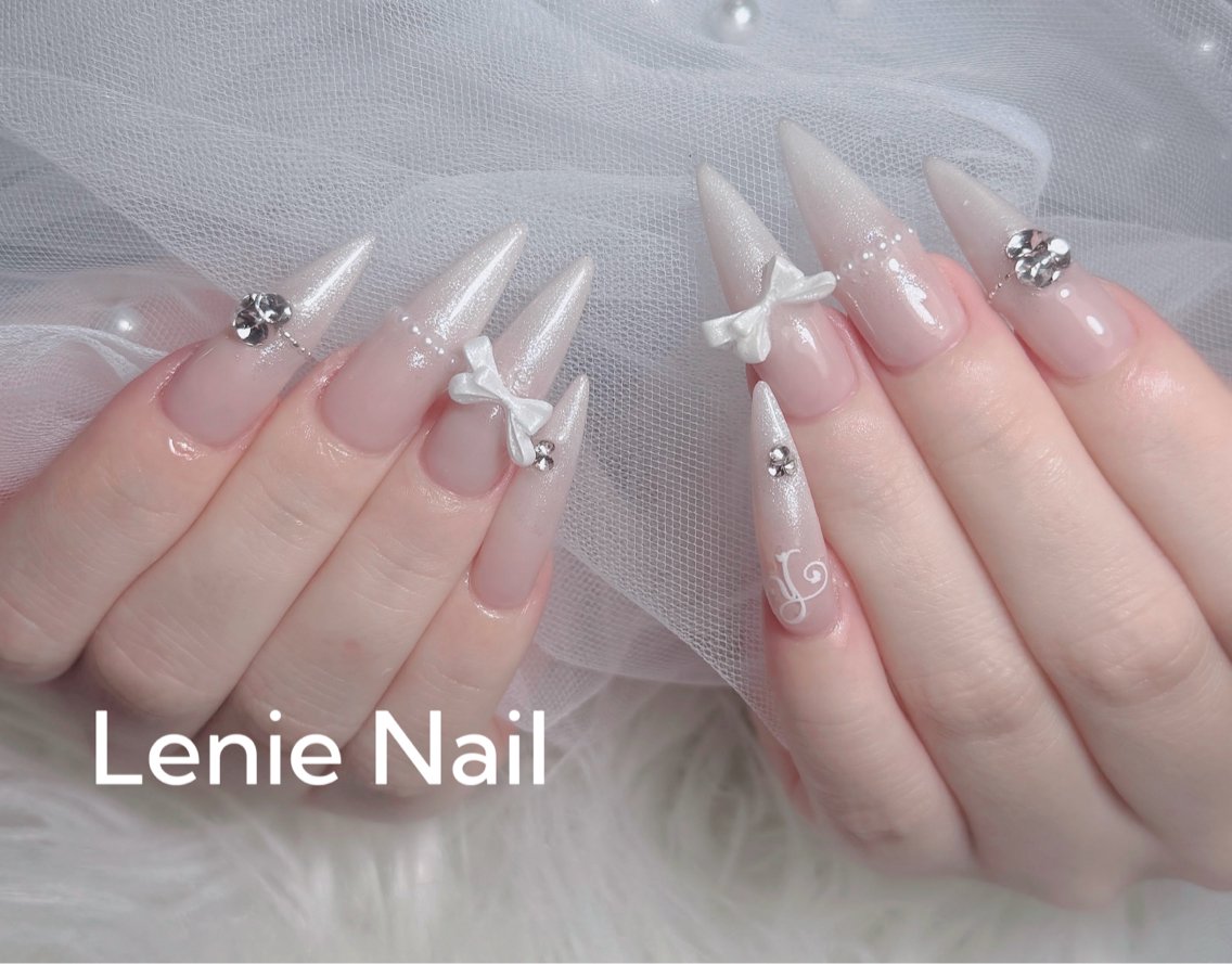ネイル チークネイル 長さ出し フラッシュネイル フレンチネイル グラデーション ハンドネイル Lenie Nail Salonのネイルデザイン
