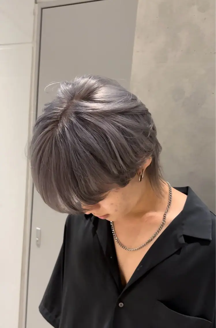 ショート カラー メンズ メンズブリーチ ブリーチ 落ちる黒 森崎雄斗のヘアスタイル